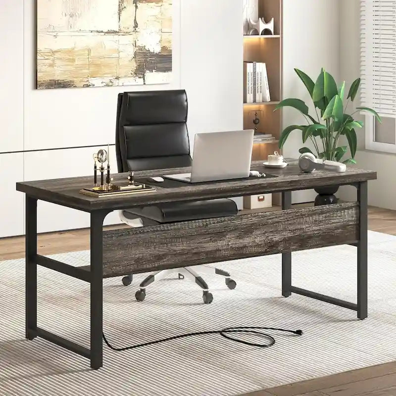 Grand bureau à plateau en bois avec prises de courant, structure métallique, étagère inférieure, noir, gris rustique
