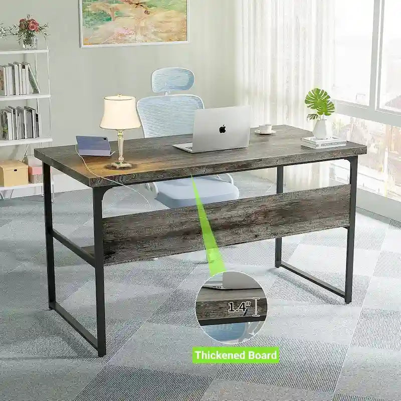 Grand bureau à plateau en bois avec prises de courant, structure métallique, étagère inférieure, noir, gris rustique