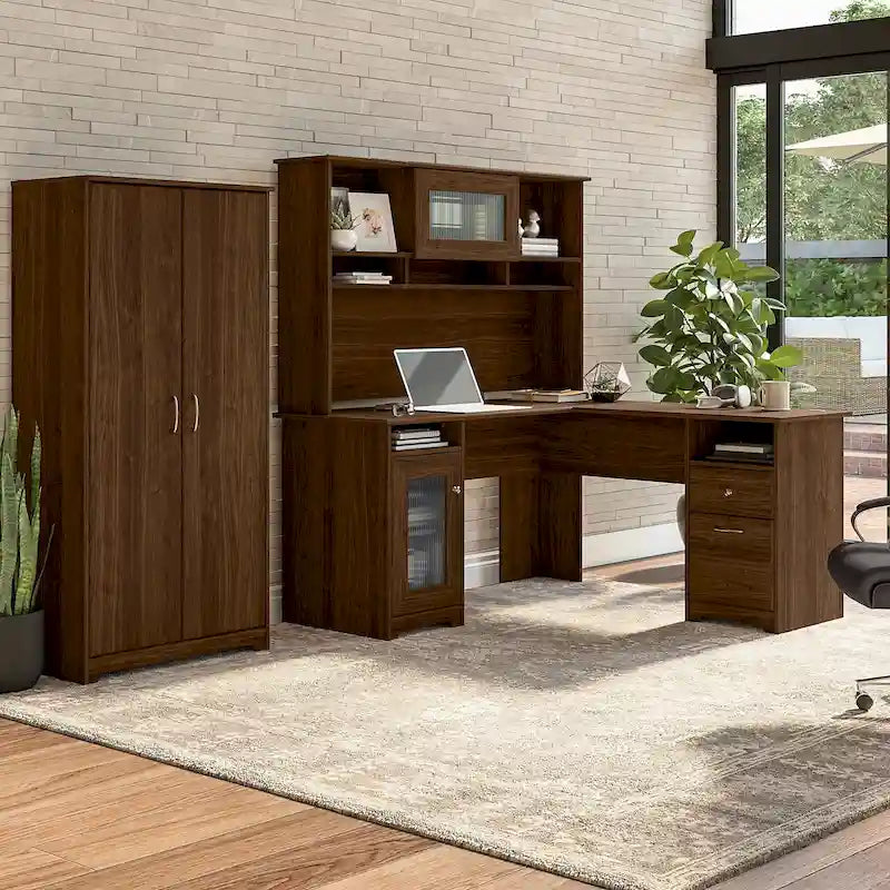 Armoire haute de rangement Cabot avec portes par Bush Furniture