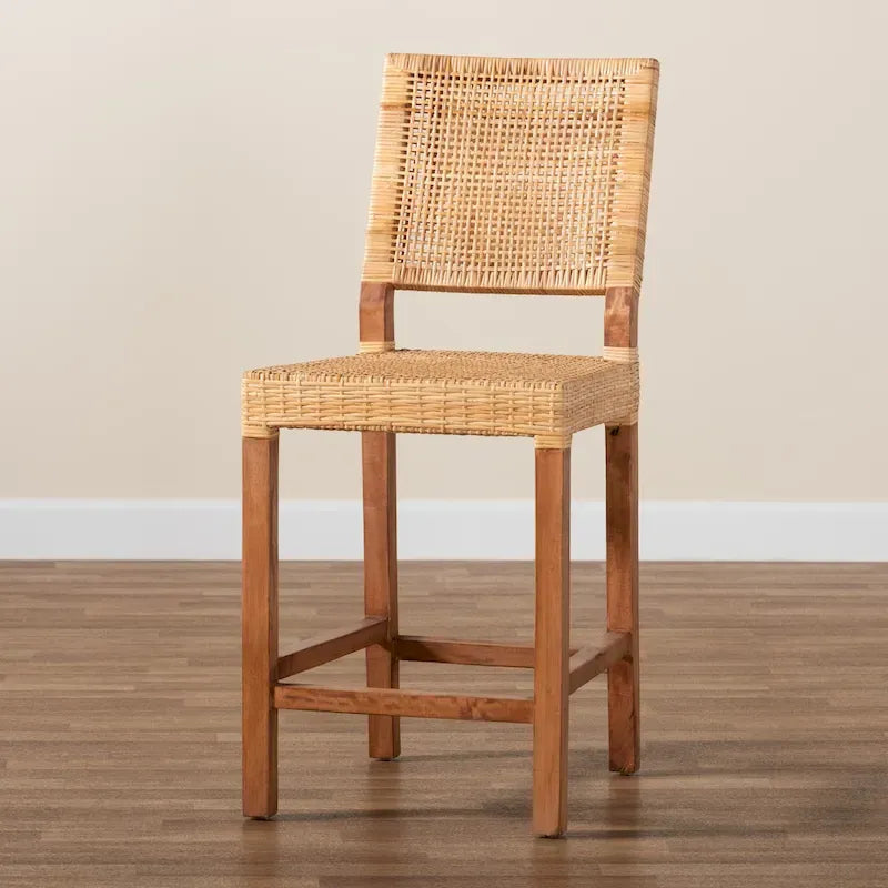Tabouret de comptoir bohème en rotin naturel marron tressé avec cadre en bois de manguier