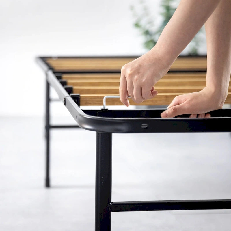 Cadre de lit plateforme en métal noir de 14 pouces avec lattes en bambou durable