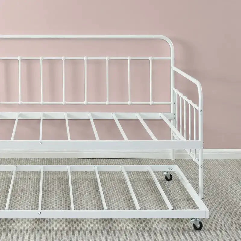 Lit de repos double en métal blanc à cadre incurvé pour petits espaces