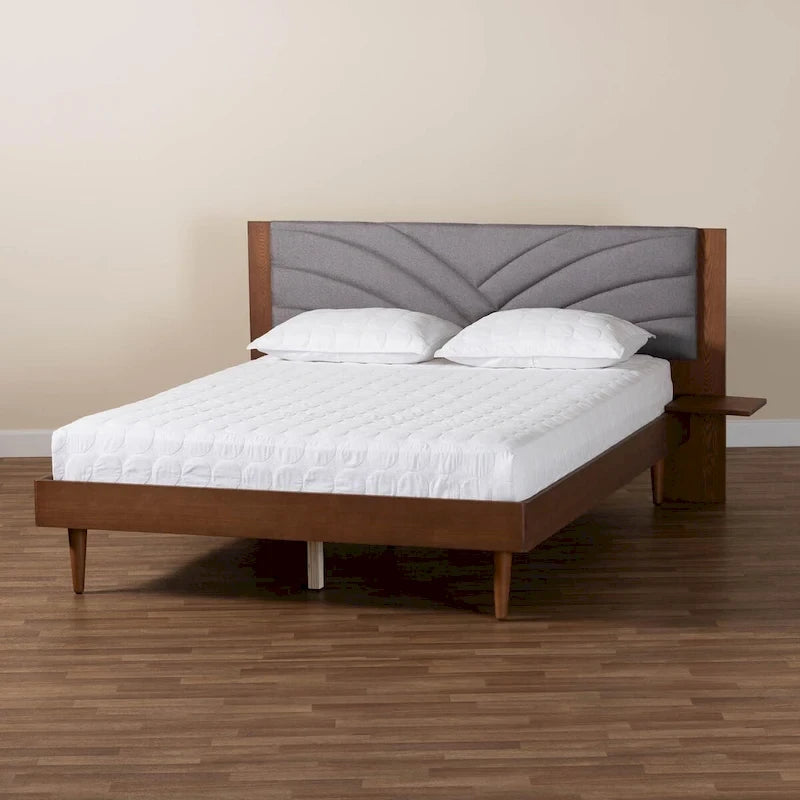 Lit plateforme gris en tissu noyer de style moderne du milieu du siècle avec tables de chevet flottantes intégrées