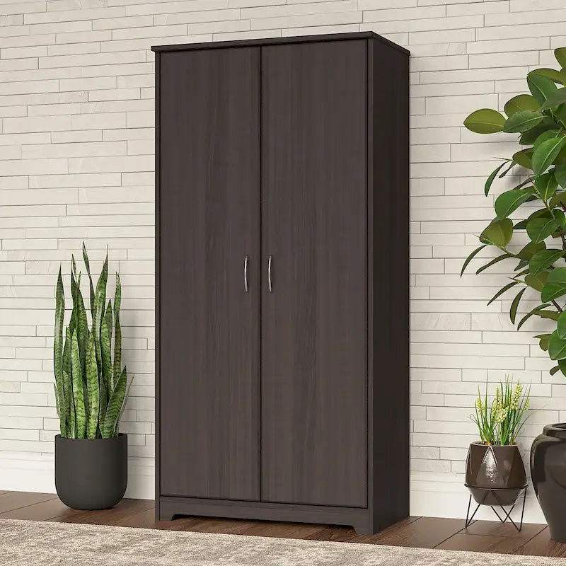 Armoire haute de rangement Cabot avec portes par Bush Furniture